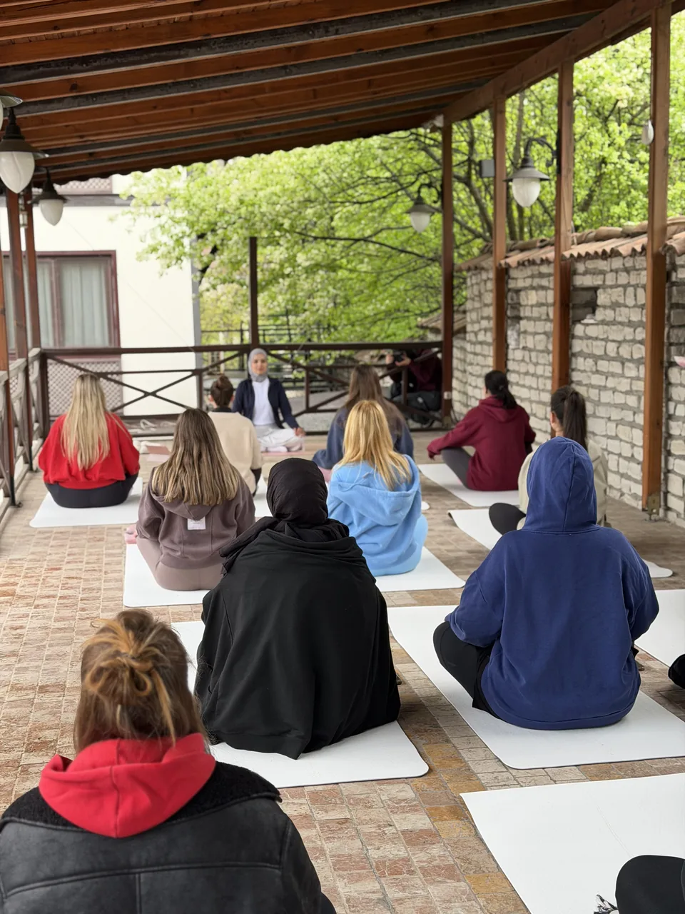 Safranbolu Park Otel bahçesinde yoga etkinliği